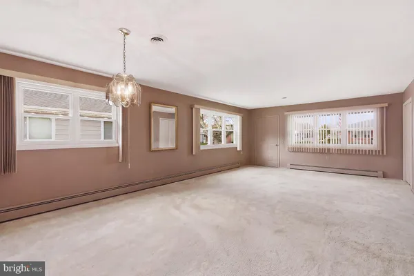 $310,000 | 7 Pavilion Street, Toms River, NJ 08757