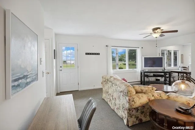 $3,000 | 5 Leafy Way, Riverhead, NY 11901