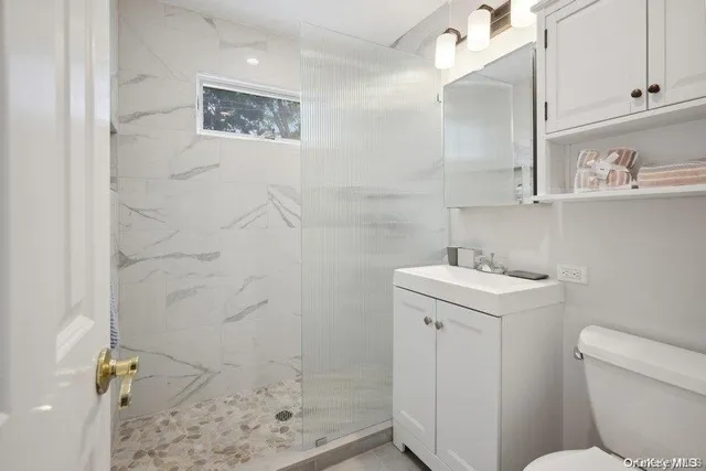 $3,000 | 5 Leafy Way, Riverhead, NY 11901