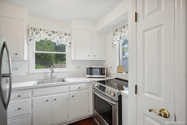 $3,000 | 5 Leafy Way, Riverhead, NY 11901