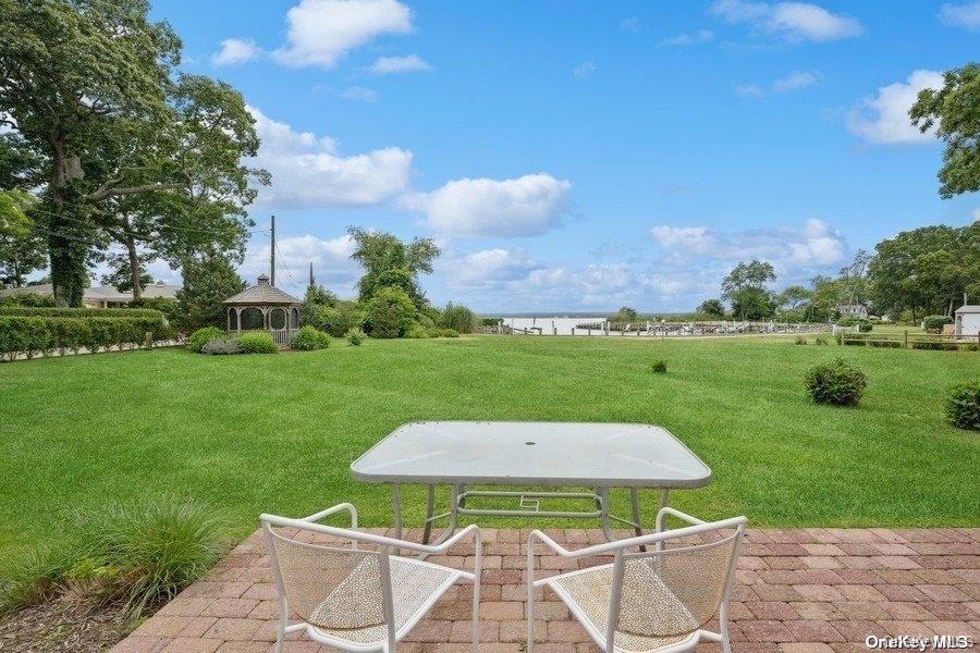 5 Leafy Way Riverhead, NY 11901 - Photo 4 of 15