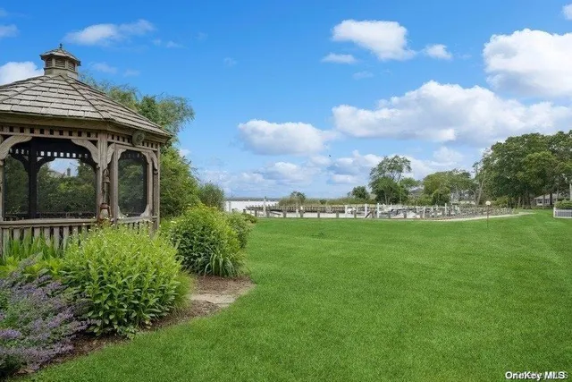 $3,000 | 5 Leafy Way, Riverhead, NY 11901