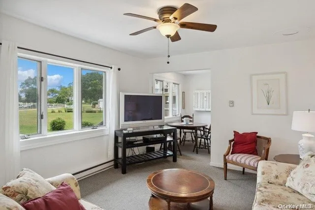 $3,000 | 5 Leafy Way, Riverhead, NY 11901