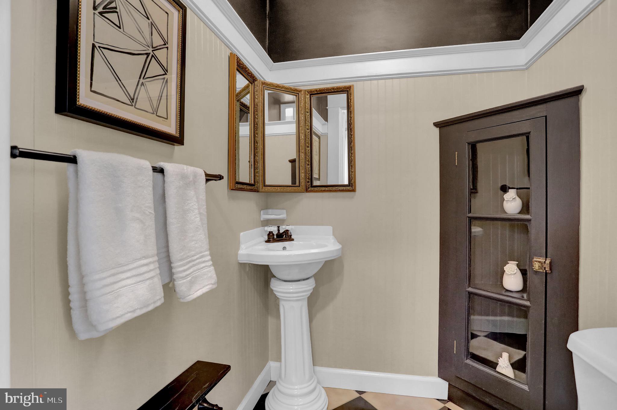 116 Edgewood Road Towson, MD 21286 - Photo 25 of 53 half bath on main level