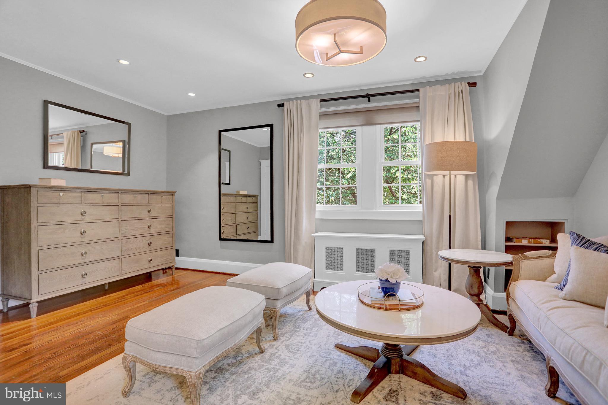 116 Edgewood Road Towson, MD 21286 - Photo 27 of 53 sitting room