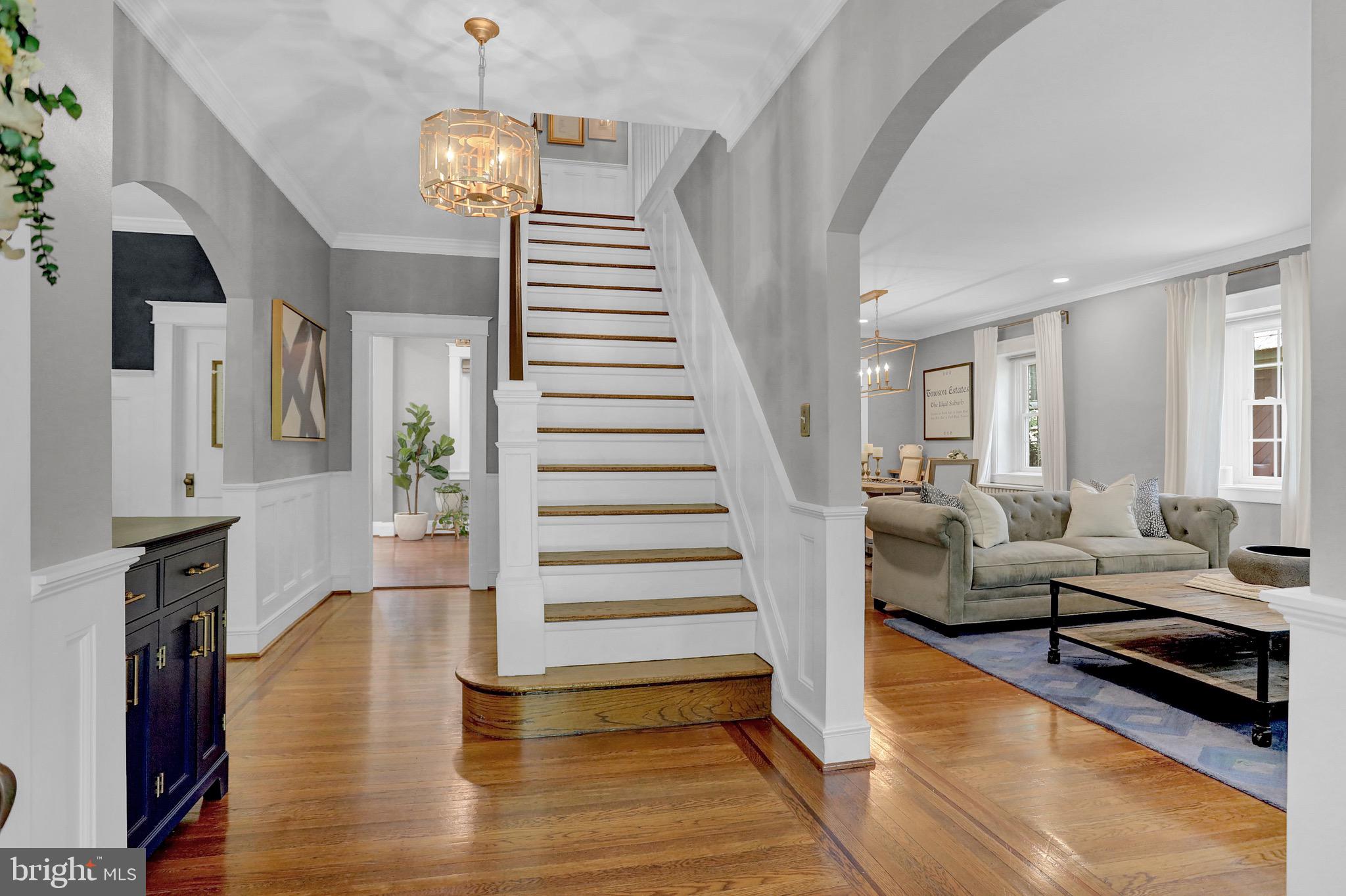 116 Edgewood Road Towson, MD 21286 - Photo 8 of 53 Original hardwood floors with inlays
