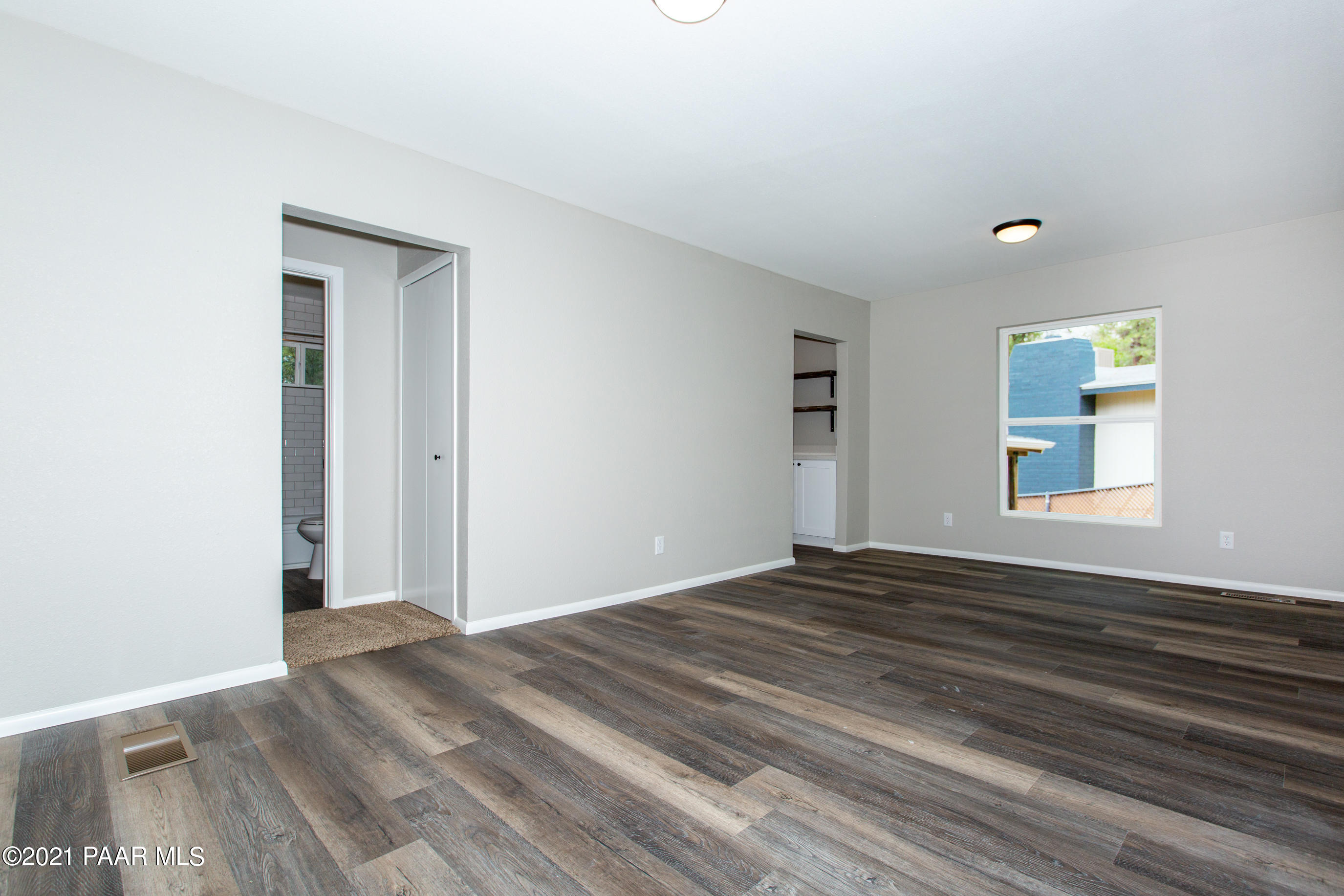 713 Pima Road Prescott, AZ 86303 - Photo 3 of 23 Living/Dining Rm