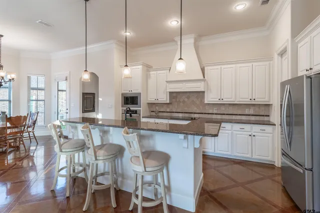 $335,000 | 1857 Stonecrest Boulevard, Unit 2001, Tyler, TX 75703