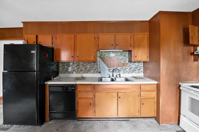 $145,000 | 609 Regina Drive, Spring Lake, NC 28390