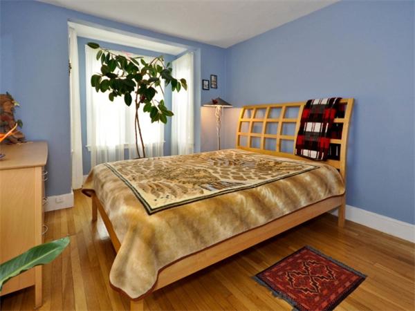 239 Walnut Street, Unit 239 Wellesley, MA 02481 - Photo 11 of 19 a bedroom with a bed and a window