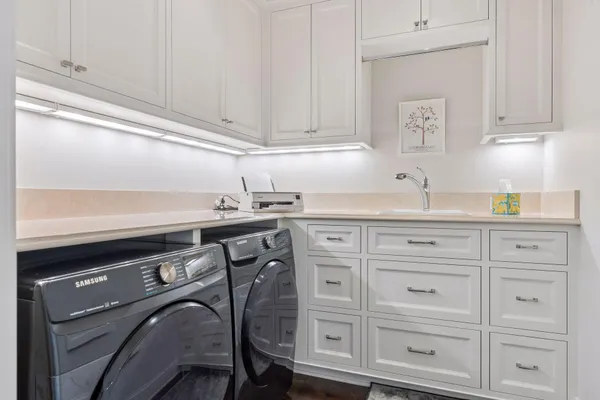 $2,800,000 | 240 Minnetonka Avenue South, Unit 203, Wayzata, MN 55391