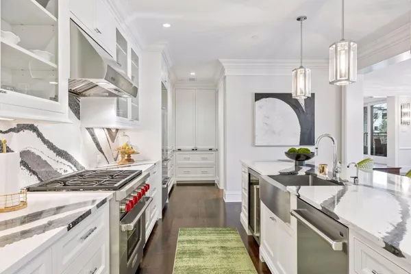 $2,800,000 | 240 Minnetonka Avenue South, Unit 203, Wayzata, MN 55391