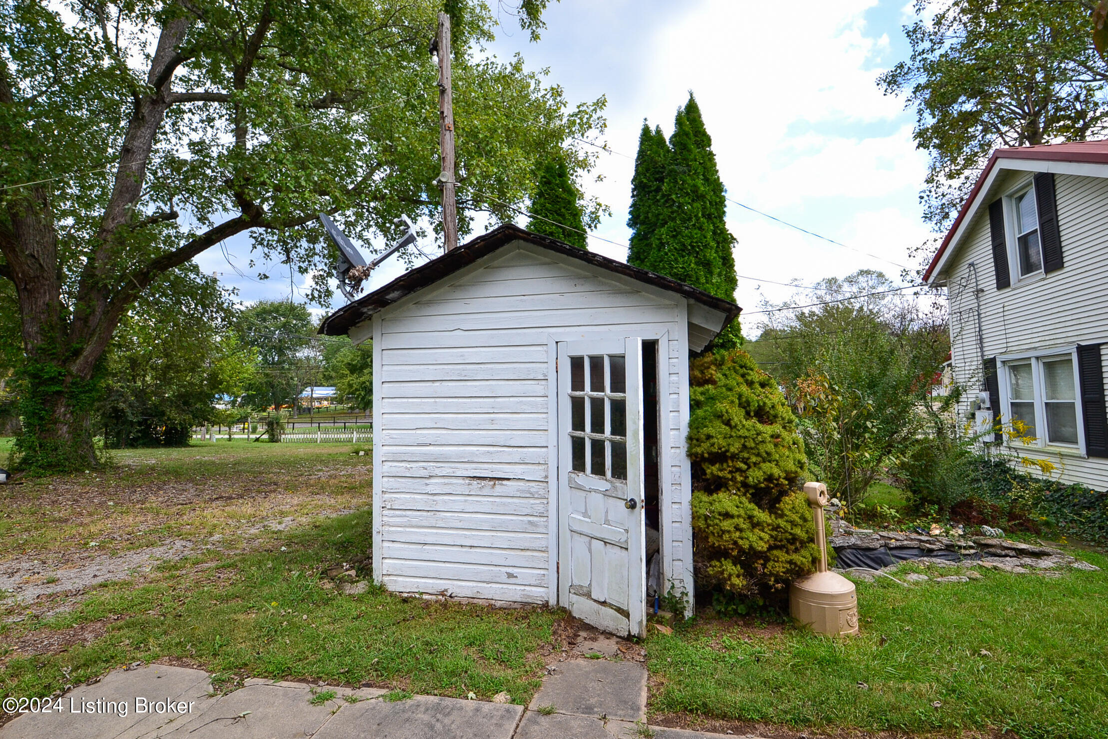 13300 East Orell Road Louisville, KY 40272 - Photo 13 of 36 DSC_0492