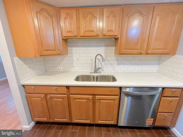 $2,400 | 8813 Vicksburg Court, Manassas, VA 20109