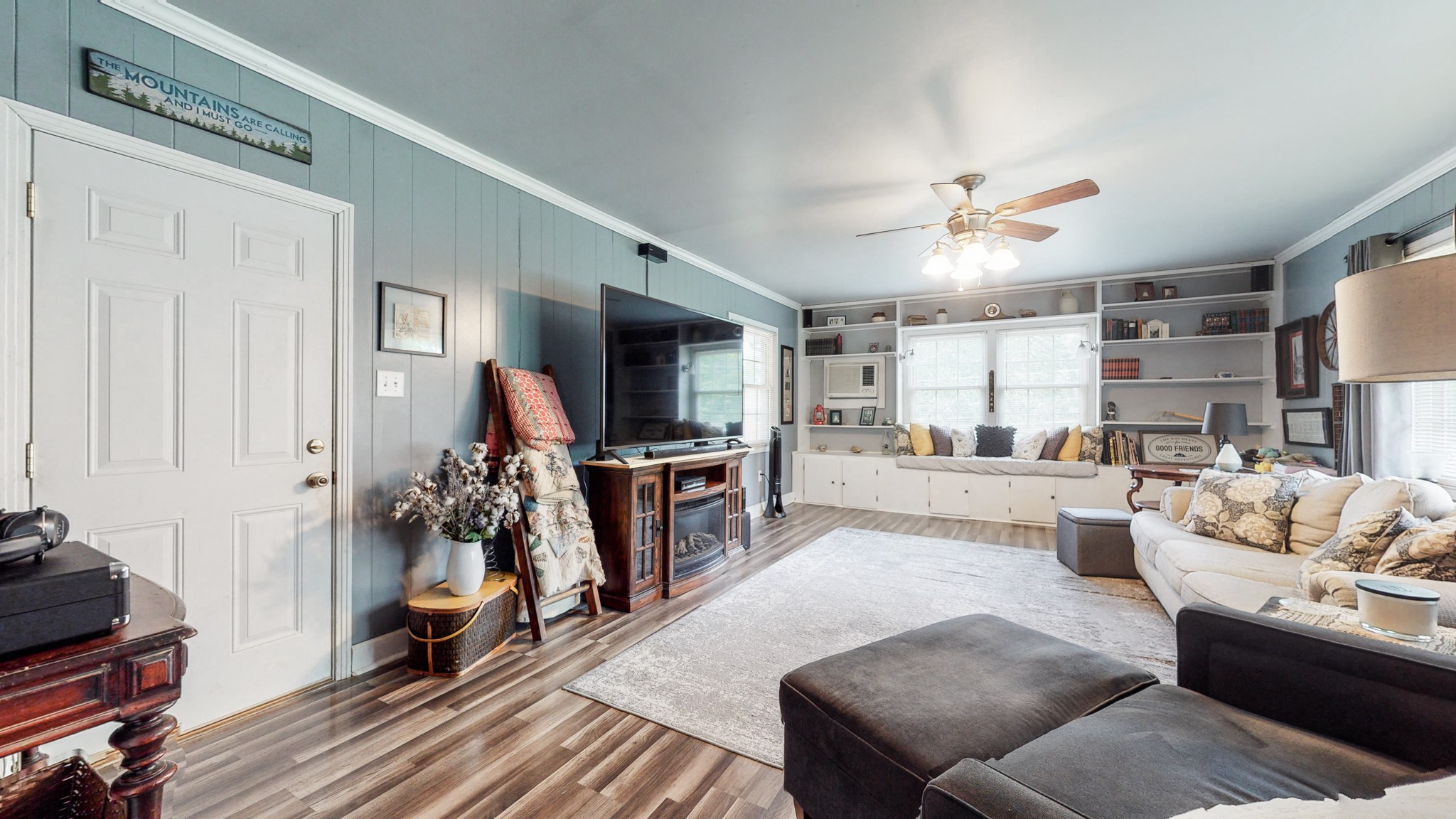 2101 Pea Ridge Road Clarksville, TN 37040 - Photo 13 of 59 a living room with furniture and a flat screen tv
