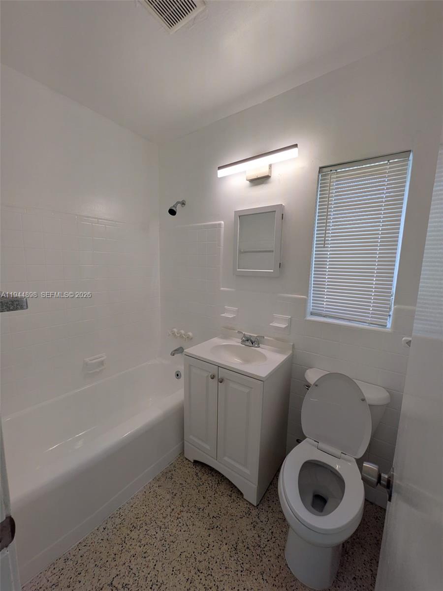 401 Southwest 10th Street, Unit 1 Miami, FL 33130 - Photo 4 of 9