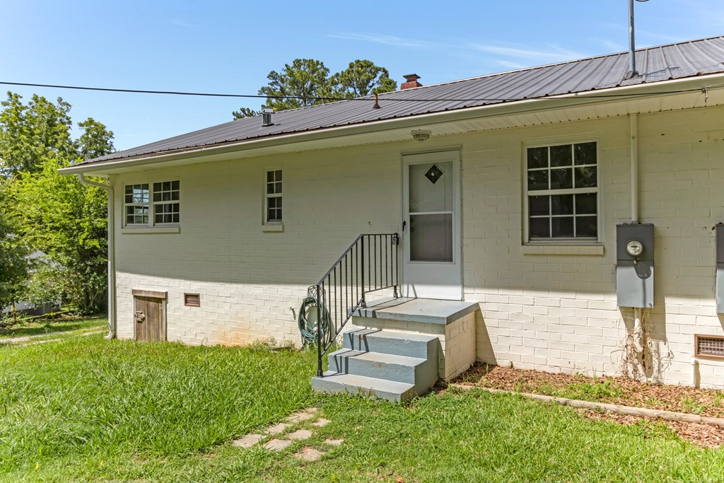 14 State Rd S-24-111 Ware Shoals, SC 29692 - Photo 20 of 32