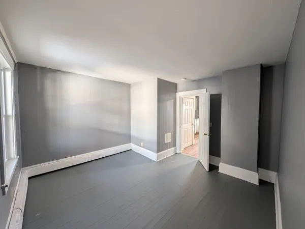 $1,500 | 13-15 Walnut Street, Unit 6, Claremont, NH 03743