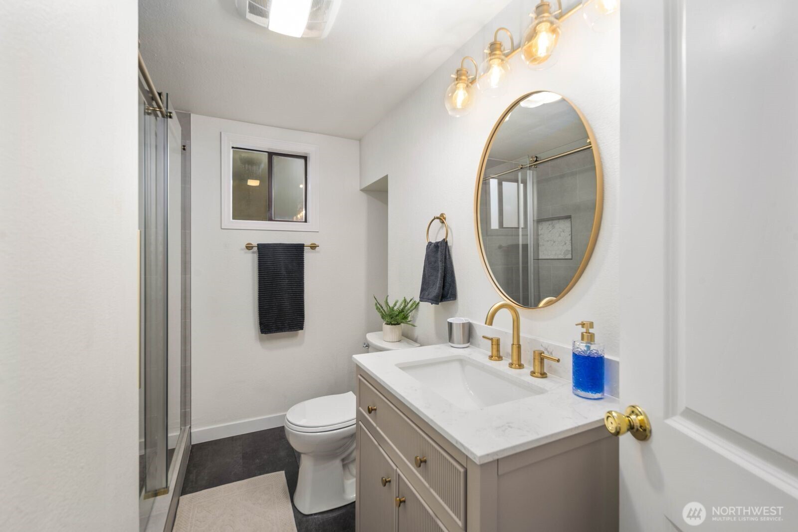 7132 34th Avenue Southwest Seattle, WA 98126 - Photo 16 of 31