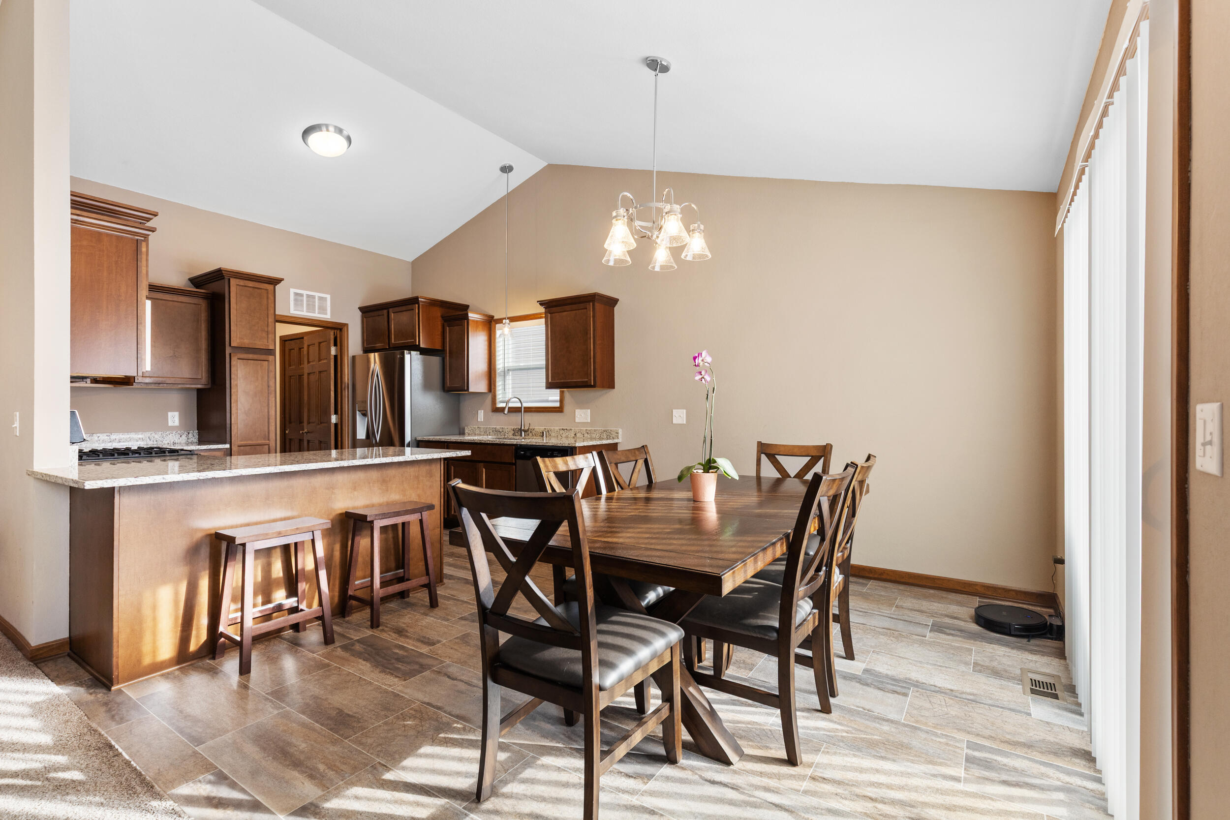 6441 Kingsview Drive Mount Pleasant, WI 53406 - Photo 14 of 36 photo jan 13 2026, 10 34 56 pm (1)