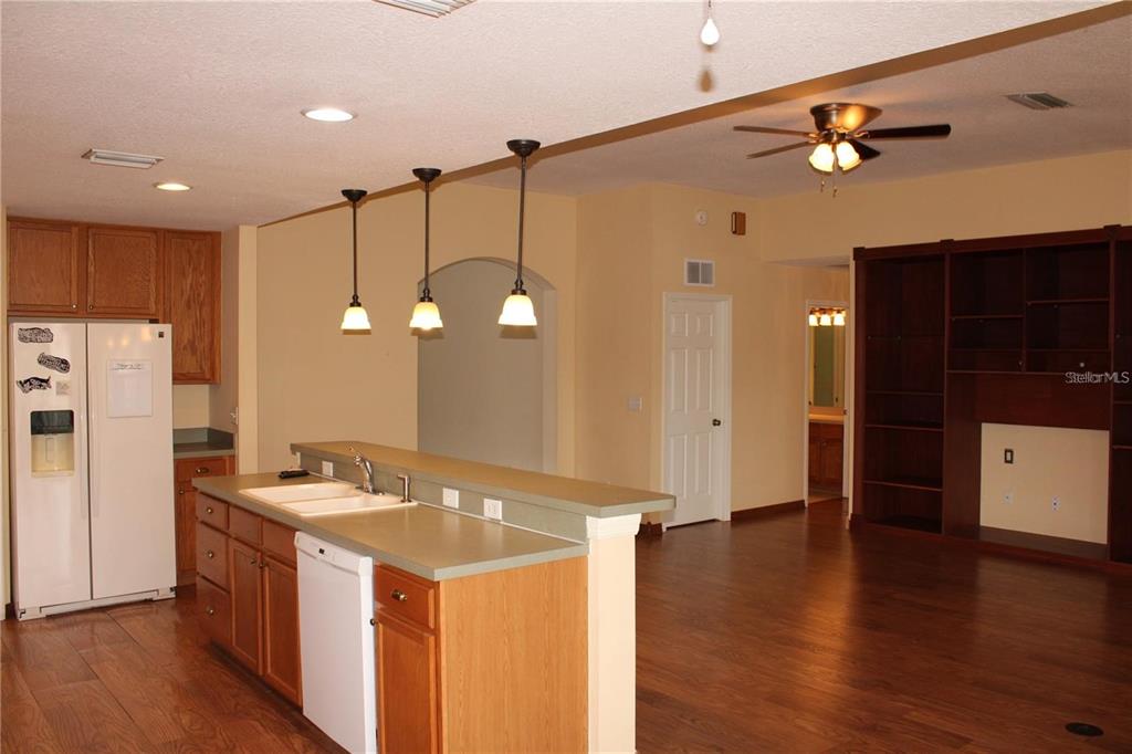 11479 Walden Loop Parrish, FL 34219 - Photo 9 of 49