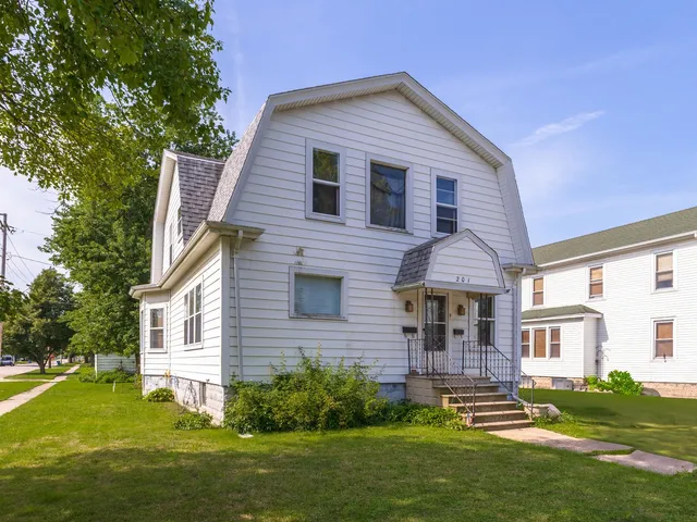 $115,000 | 201 West Delaware Street, Dwight, IL 60420