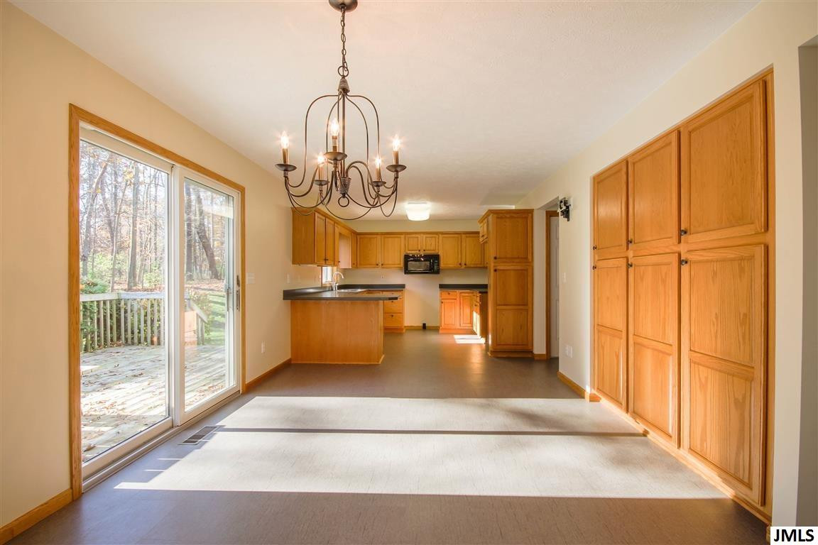 205 Wickenham Drive Spring Arbor, MI 49283 - Photo 2 of 32 Photo 2
