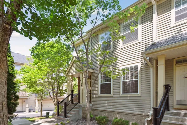 $2,995 | 8296 Townsend Drive, Eden Prairie, MN 55344