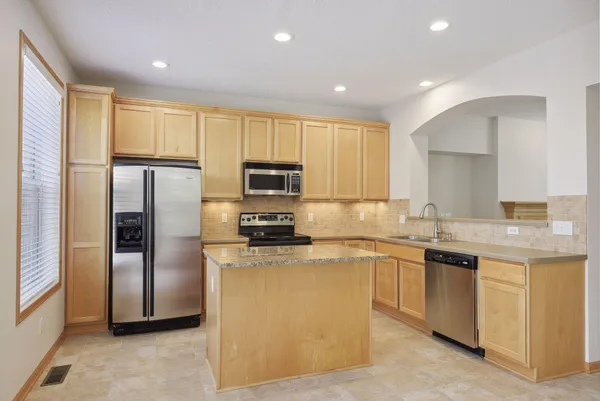 $2,995 | 8296 Townsend Drive, Eden Prairie, MN 55344