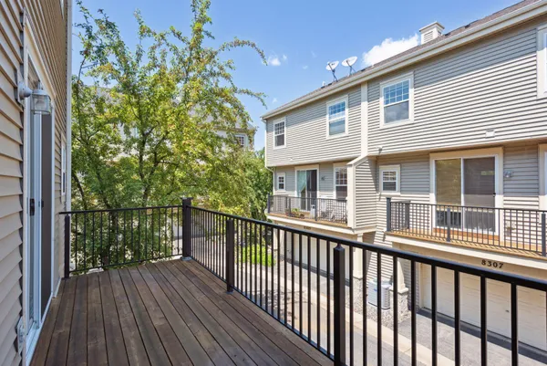 $2,995 | 8296 Townsend Drive, Eden Prairie, MN 55344