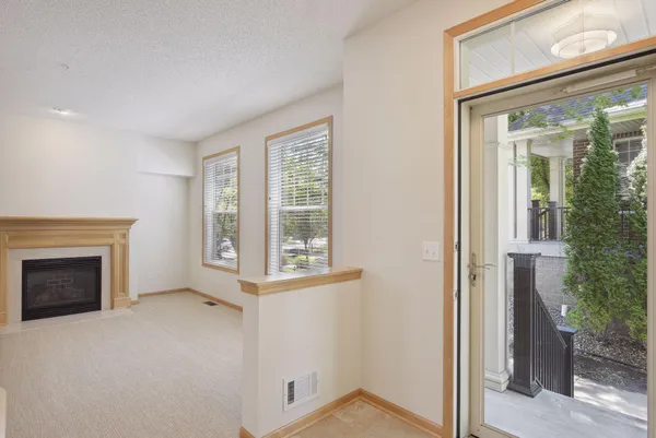 $2,995 | 8296 Townsend Drive, Eden Prairie, MN 55344