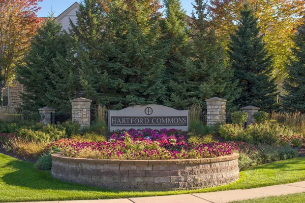 $2,995 | 8296 Townsend Drive, Eden Prairie, MN 55344