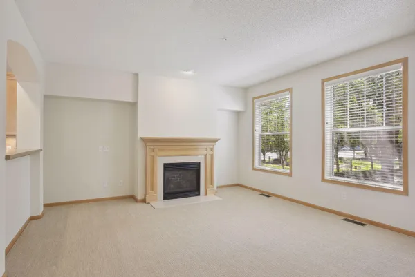 $2,995 | 8296 Townsend Drive, Eden Prairie, MN 55344