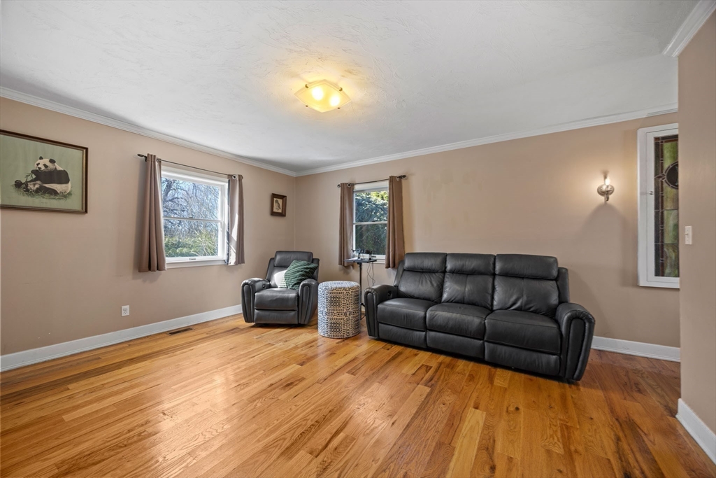 32 Everett Road Bourne, MA 02532 - Photo 15 of 33 Gallery Image 15