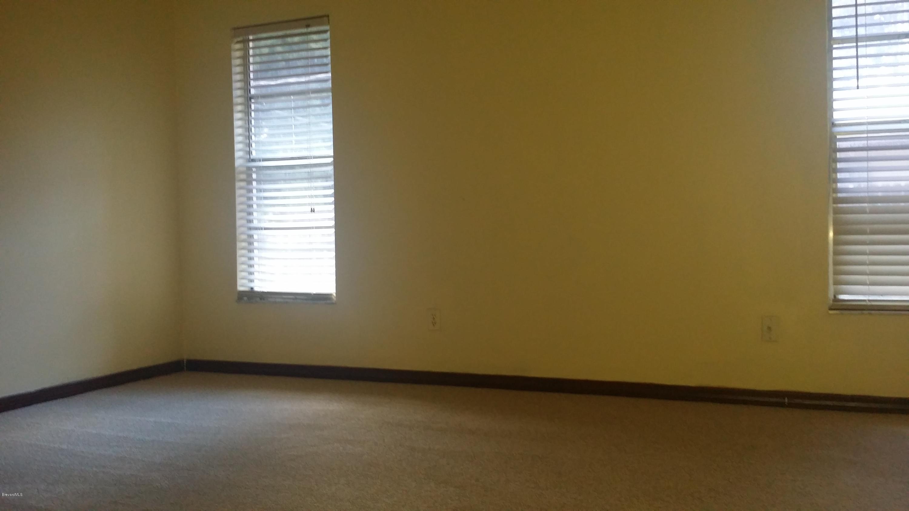 985 Northeast Ripley Palm Bay, FL 32907 - Photo 14 of 26 20150616_094103
