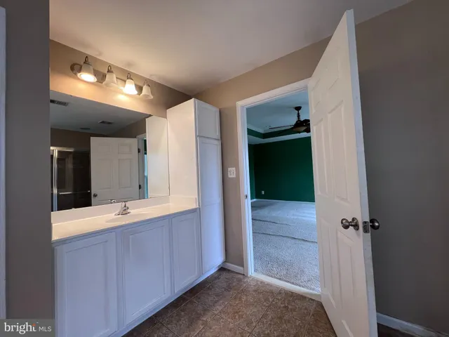 $4,650 | 3925 Beeker Mill Place, Chantilly, VA 20151