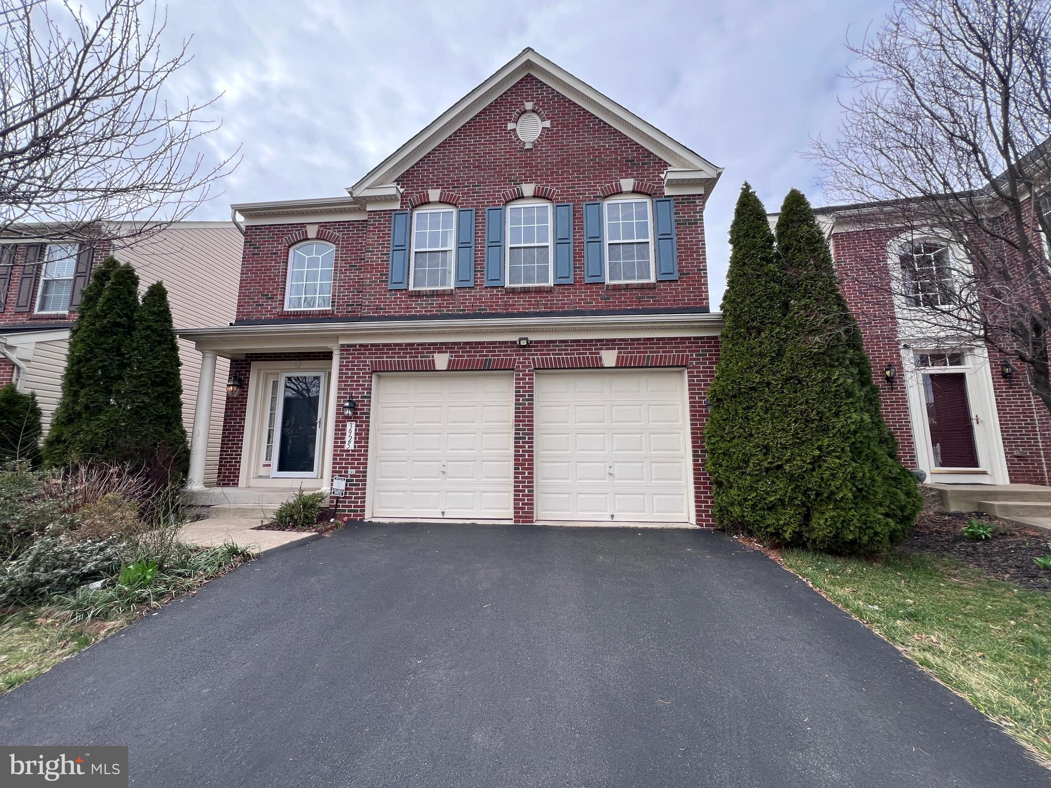 3925 Beeker Mill Place Chantilly, VA 20151 - Photo 40 of 40 front view of a house
