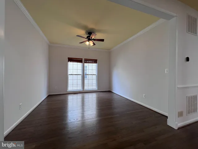 $4,650 | 3925 Beeker Mill Place, Chantilly, VA 20151