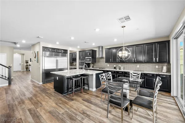 $950,000 | 994 River Garden Court, Henderson, NV 89002