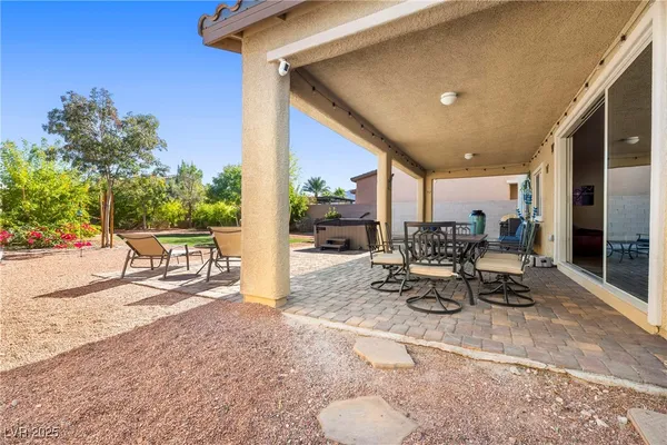 $950,000 | 994 River Garden Court, Henderson, NV 89002