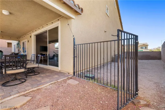 $950,000 | 994 River Garden Court, Henderson, NV 89002