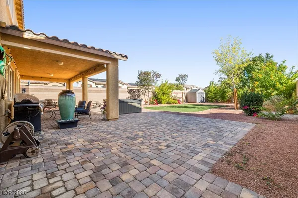 $950,000 | 994 River Garden Court, Henderson, NV 89002