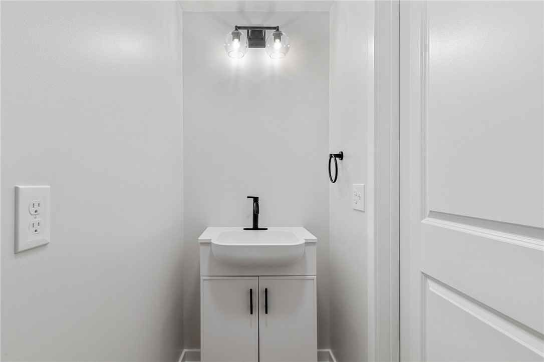 175 South Union Street Rochester, NY 14607 - Photo 33 of 46