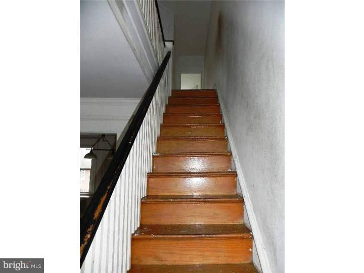 231 Huntley Road Upper Darby, PA 19082 - Photo 5 of 10