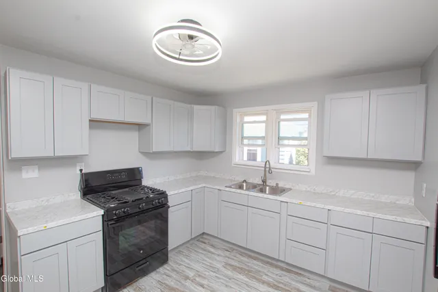 $209,900 | 18 Newman Street, Gloversville, NY 12078