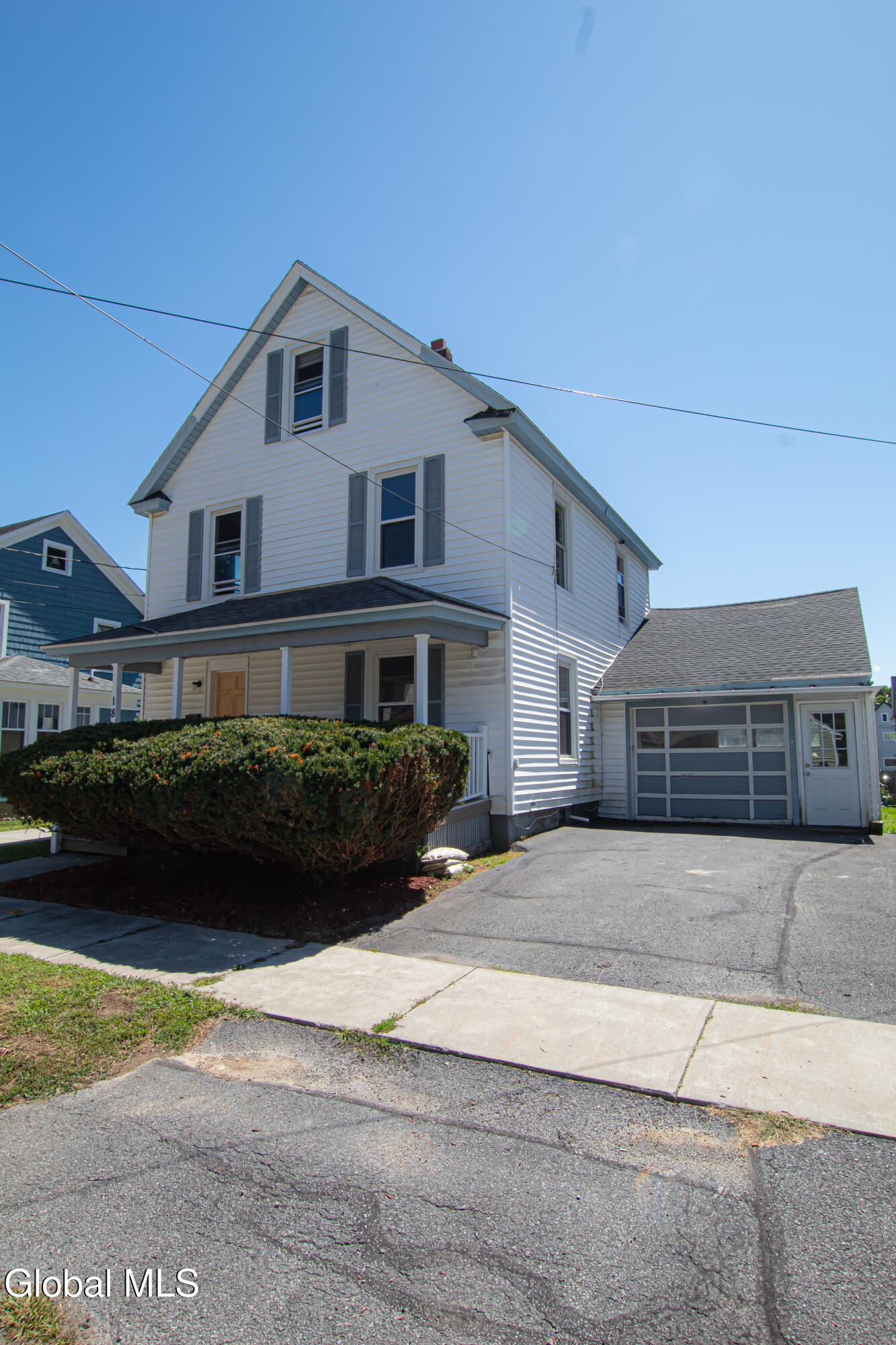 18 Newman Street Gloversville, NY 12078 - Photo 2 of 35 18 Newman St-48