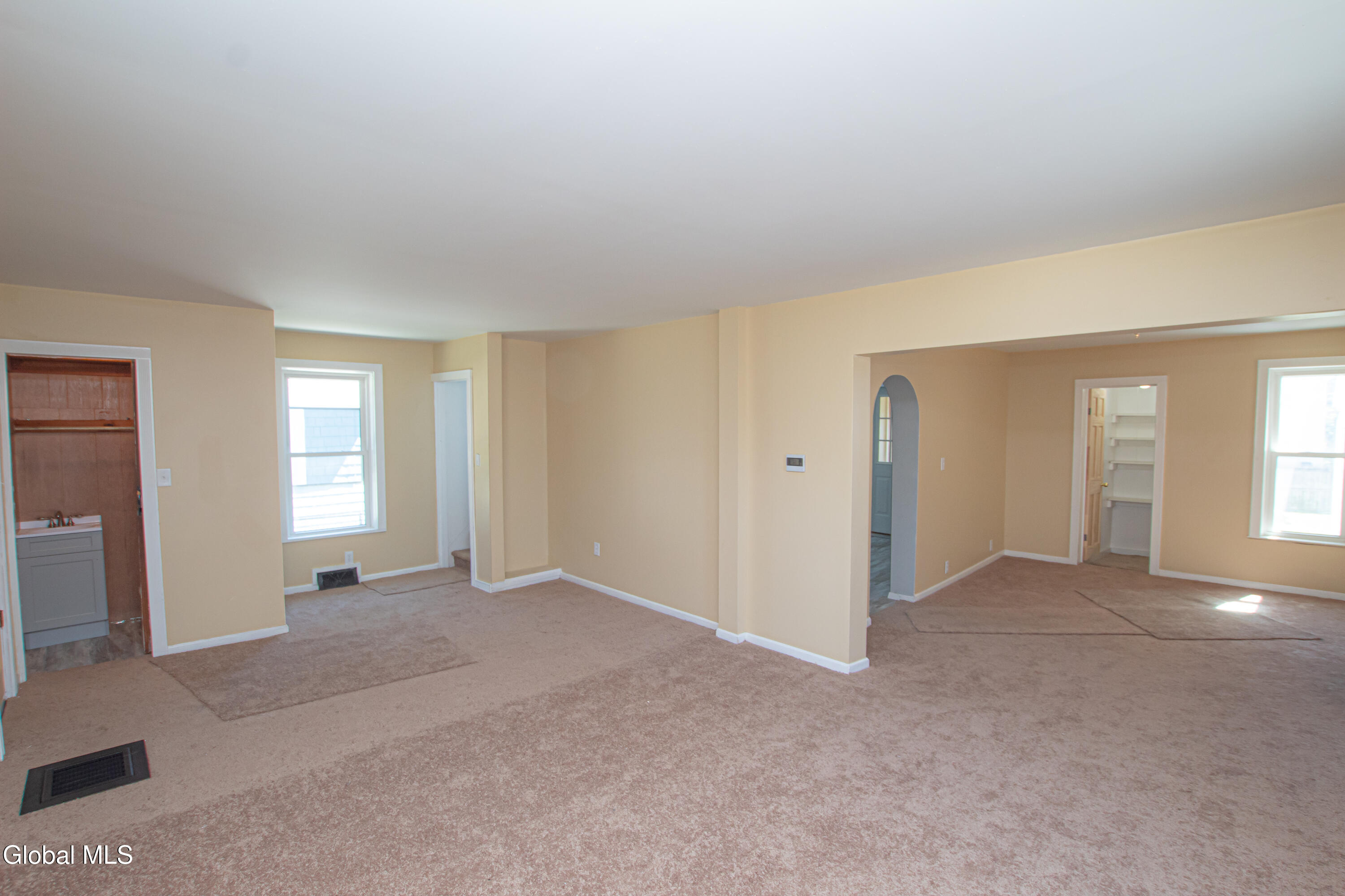 18 Newman Street Gloversville, NY 12078 - Photo 6 of 35 18 Newman St-24