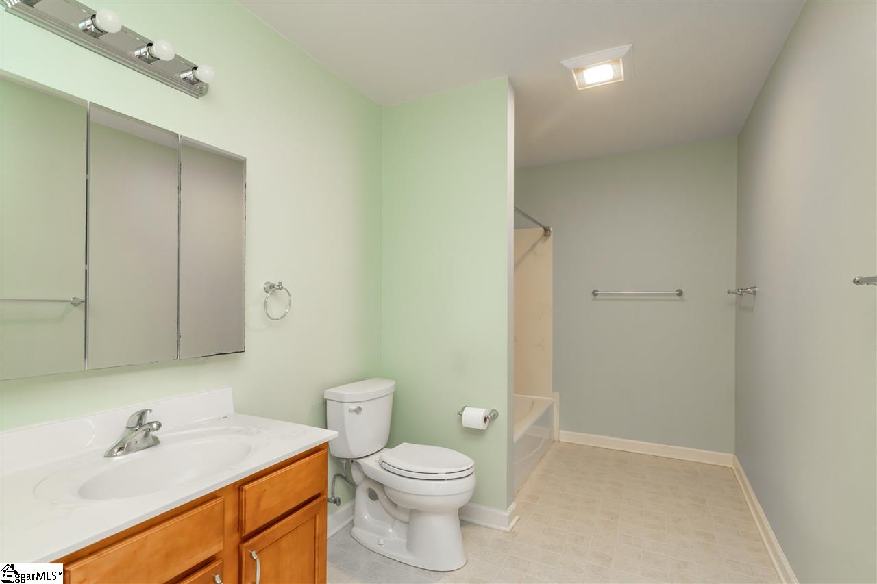 219 Rutledge Lake Road Greenville, SC 29617 - Photo 14 of 36 Gallery Image 14