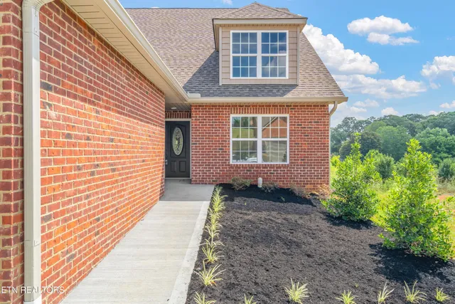 $579,900 | 1160 Meadow Walk Lane, Unit 58, Lenoir City, TN 37772