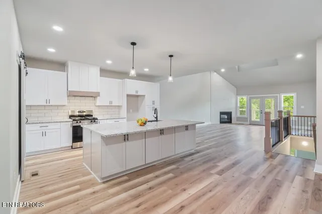 $579,900 | 1160 Meadow Walk Lane, Unit 58, Lenoir City, TN 37772